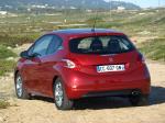 Peugeot 208 3-Door 2012 года